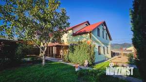 Дом 335м², 2-этажный, участок 8 сот.