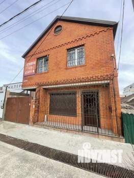 Дом 247м², 3-этажный, участок 3 сот.