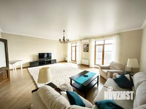 Дом 340м², 2-этажный, участок 6 сот.