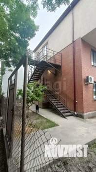 Дом 209м², 3-этажный, участок 8 сот.