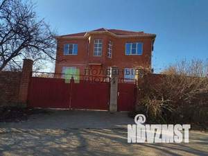 Дом 323м², 2-этажный, участок 10 сот.