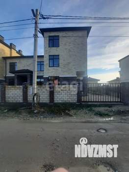 Таунхаус 228м², 3-этажный, участок 3 сот.