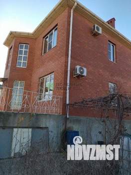 Дом 323м², 2-этажный, участок 10 сот.