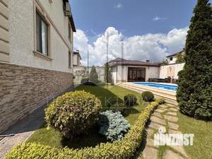 Дом 360м², 3-этажный, участок 9 сот.