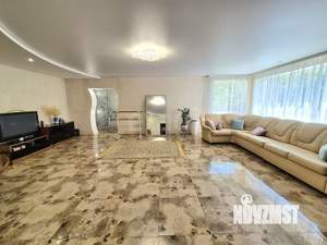 Дом 600м², 3-этажный, участок 13 сот.