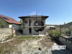 Дом 300м², 2-этажный, участок 5 сот.