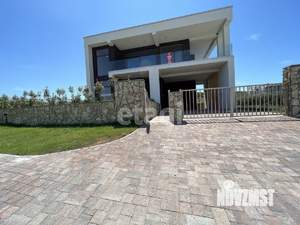 Дом 273м², 2-этажный, участок 10 сот.