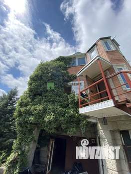 Дача 175м², 3-этажный, участок 6 сот.