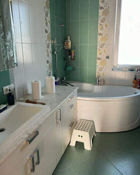 Дом 287м², 3-этажный, участок 8 сот.