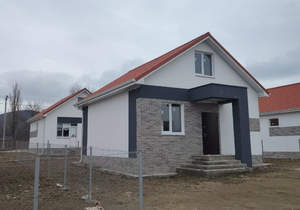 Дом 83м², 2-этажный, участок 3 сот.