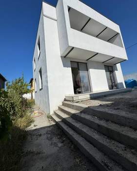 Дом 271м², 2-этажный, участок 4 сот.