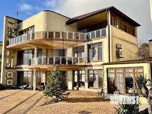 Дом 513м², 3-этажный, участок 6 сот.