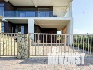 Дом 273м², 2-этажный, участок 10 сот.