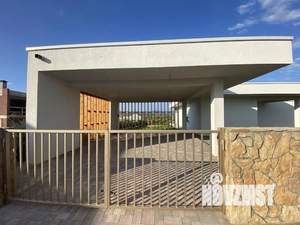 Дом 211м², 2-этажный, участок 10 сот.