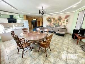 Дом 240м², 2-этажный, участок 6 сот.