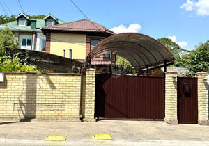 Дом 110м², 2-этажный, участок 4 сот.