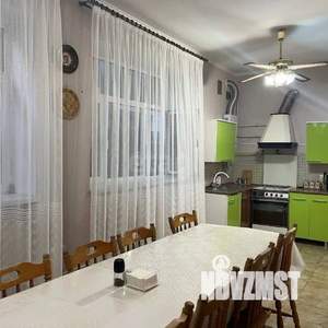 Дом 300м², 3-этажный, участок 5 сот.