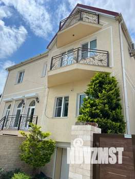 Дом 100м&sup2;, 3-этажный, посуточно, 