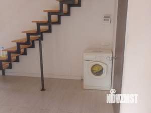 Дом 200м&sup2;, 2-этажный, на длительный срок, 