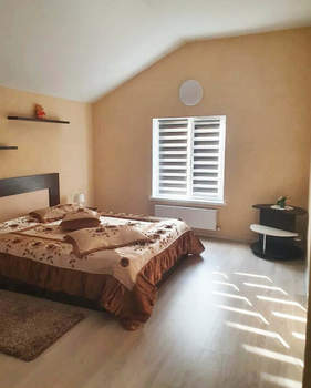 Дом 250м&sup2;, 2-этажный, на длительный срок, 