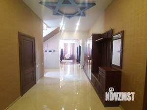 Дом 320м&sup2;, 2-этажный, на длительный срок, 