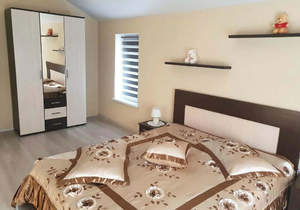 Дом 250м&sup2;, 2-этажный, на длительный срок, 