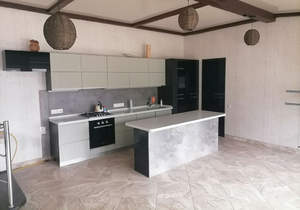 Дом 158м&sup2;, 3-этажный, на длительный срок, 