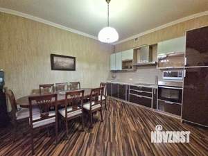 Дом 265м&sup2;, 2-этажный, на длительный срок, 