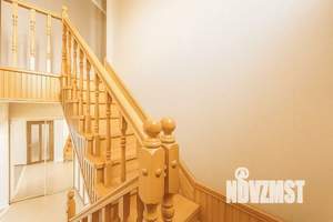 Дом 180м&sup2;, 3-этажный, посуточно, 