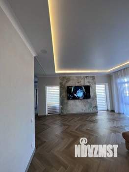 Дом 468м&sup2;, 3-этажный, на длительный срок, 