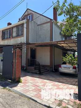 Дом 390м&sup2;, 3-этажный, посуточно, 