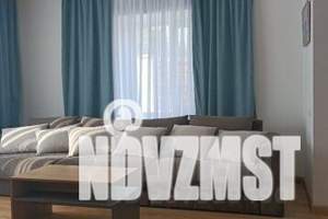 Дом 220м&sup2;, 3-этажный, посуточно, 