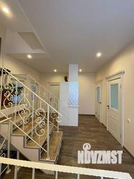 Дом 199м&sup2;, 2-этажный, на длительный срок, 