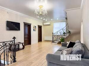 Дом 210м², 2-этажный, посуточно, 