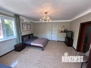 Дом 172м&sup2;, 2-этажный, посуточно, 