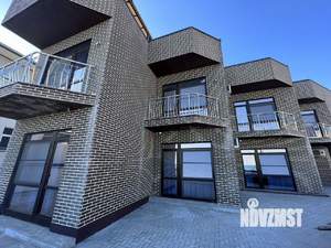 Дом 468м&sup2;, 3-этажный, на длительный срок, 