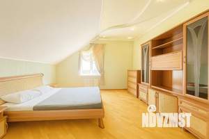 Дом 180м&sup2;, 3-этажный, посуточно, 