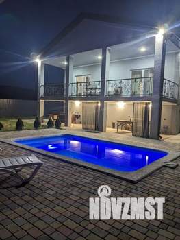 Дом 180м&sup2;, 1-этажный, посуточно, 