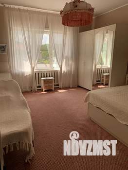 Дом 180м&sup2;, 3-этажный, посуточно, 