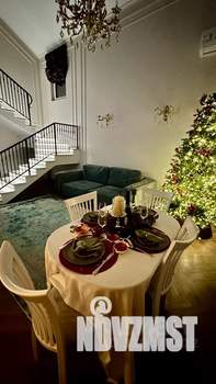 Дом 220м&sup2;, 2-этажный, посуточно, 