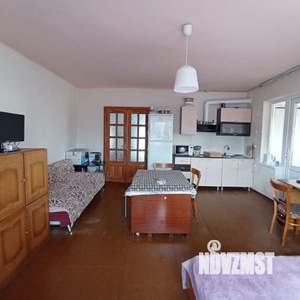 Дом 60м&sup2;, 2-этажный, на длительный срок, 