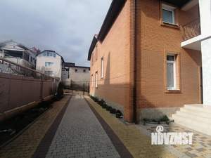 Дом 320м&sup2;, 2-этажный, на длительный срок, 