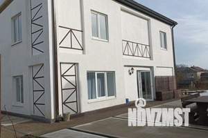 Дом 220м&sup2;, 3-этажный, посуточно, 