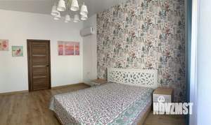 Дом 220м&sup2;, 3-этажный, посуточно, 