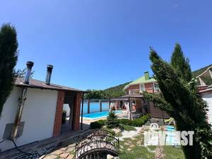 Дом 172м&sup2;, 2-этажный, посуточно, 