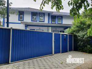 Дом 250м&sup2;, 2-этажный, на длительный срок, 