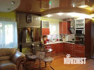 Дом 65м&sup2;, 2-этажный, посуточно, 