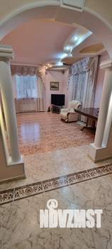 Дом 180м², 2-этажный, на длительный срок, 