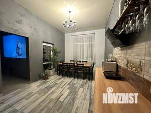 Дом 180м&sup2;, 2-этажный, посуточно, 