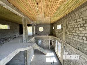 Дом 300м&sup2;, 2-этажный, участок 5 сот.  